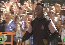 巴塞罗那主场负于瓦伦西亚,积分领先优势减少的简单介绍 巴塞罗那主场负于瓦伦西亚,积分领先优势减少的简单介绍