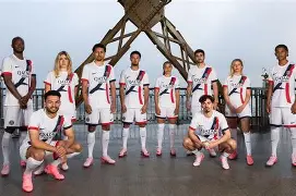 巴黎圣日耳曼轻取对手,顺利晋级(巴黎圣日耳曼精选) 巴黎圣日耳曼轻取对手,顺利晋级(巴黎圣日耳曼精选)